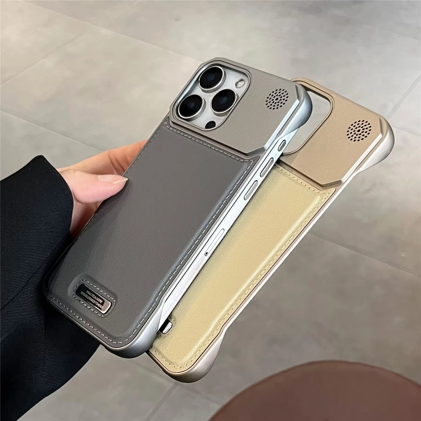 AureShield Premium Leder Hülle — Grau und Gold