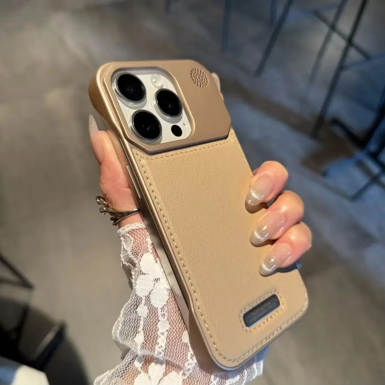 AureShield Premium Leder Hülle — Gold