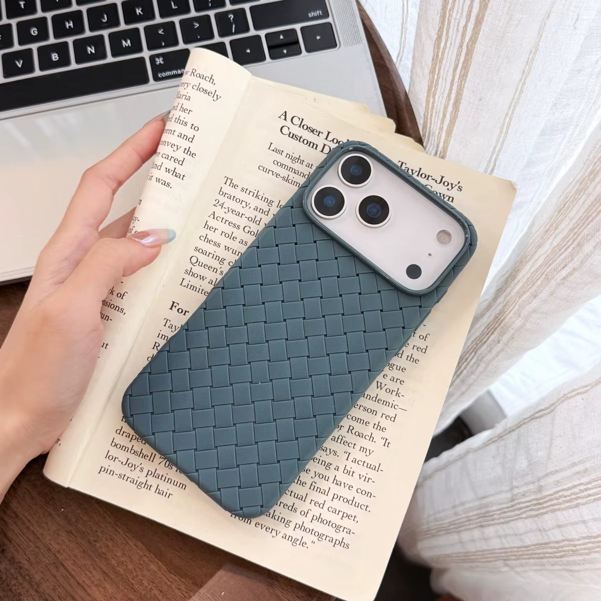 Mesh Pro Atmungsaktive Silikonhülle – iPhone